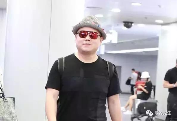 岳云鹏被曝携辣妹酒店过夜