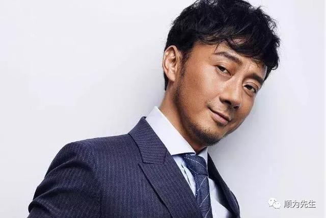 演员赵立新就不当言论道歉